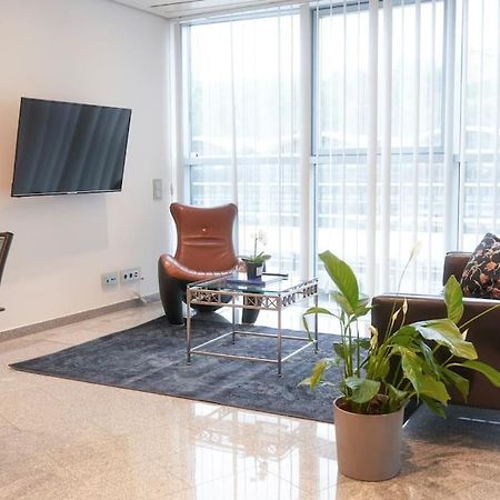 Exklusive Stadtoase Design-Wohnung - Panoramablick Кобленц Екстер'єр фото